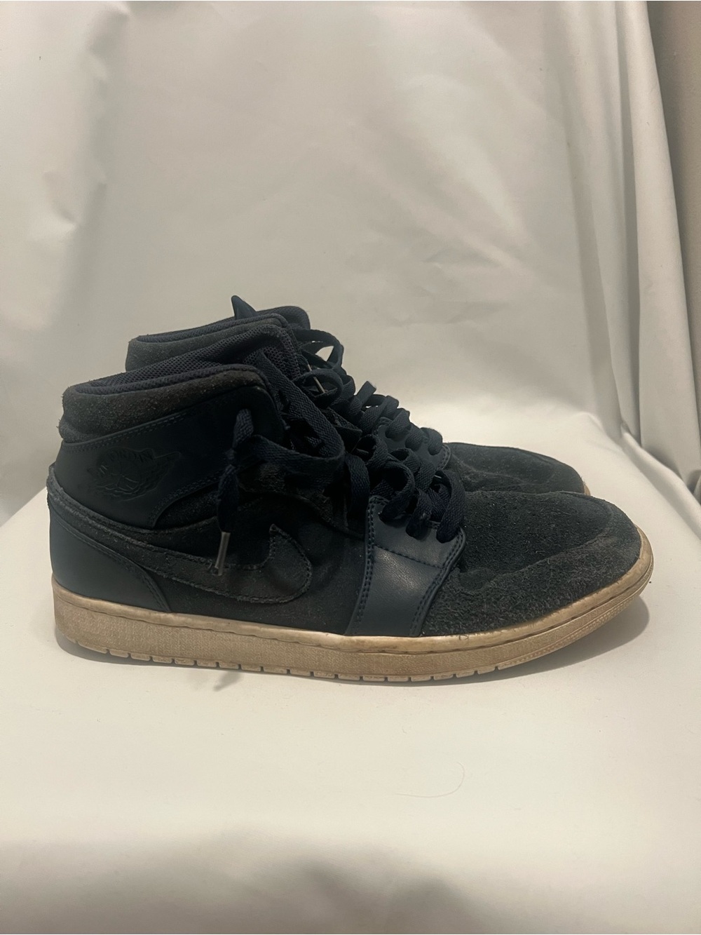 Nike Air Jordan 1 Mid Black Suede Leather Size 11